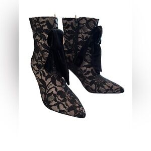 Joyfolie Cadence Black Lace Booties Size 7